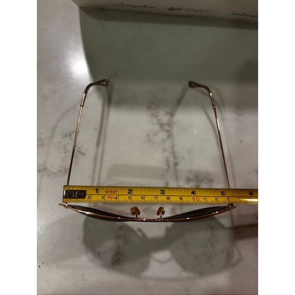 Betsy Johnson Sunglasses‎ Gold Colored Rim Round 5-1/8” Wide Heart Logo EUC - Picture 8 of 9